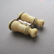 Бинокль для Антикварной куклы