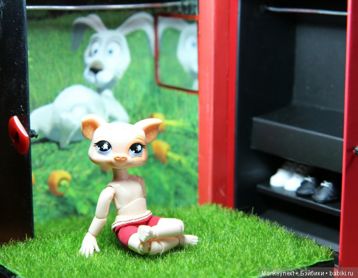 Подарочек для Венечки - переносной гардероб