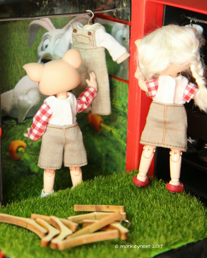 Переносной гардероб для Венечки. Часть 2