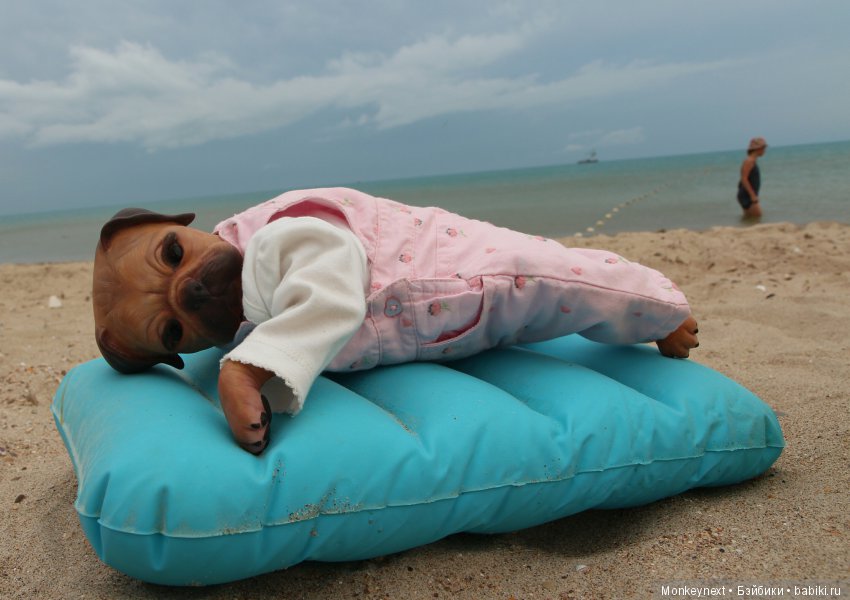 Кимико вернулась с поездки на море