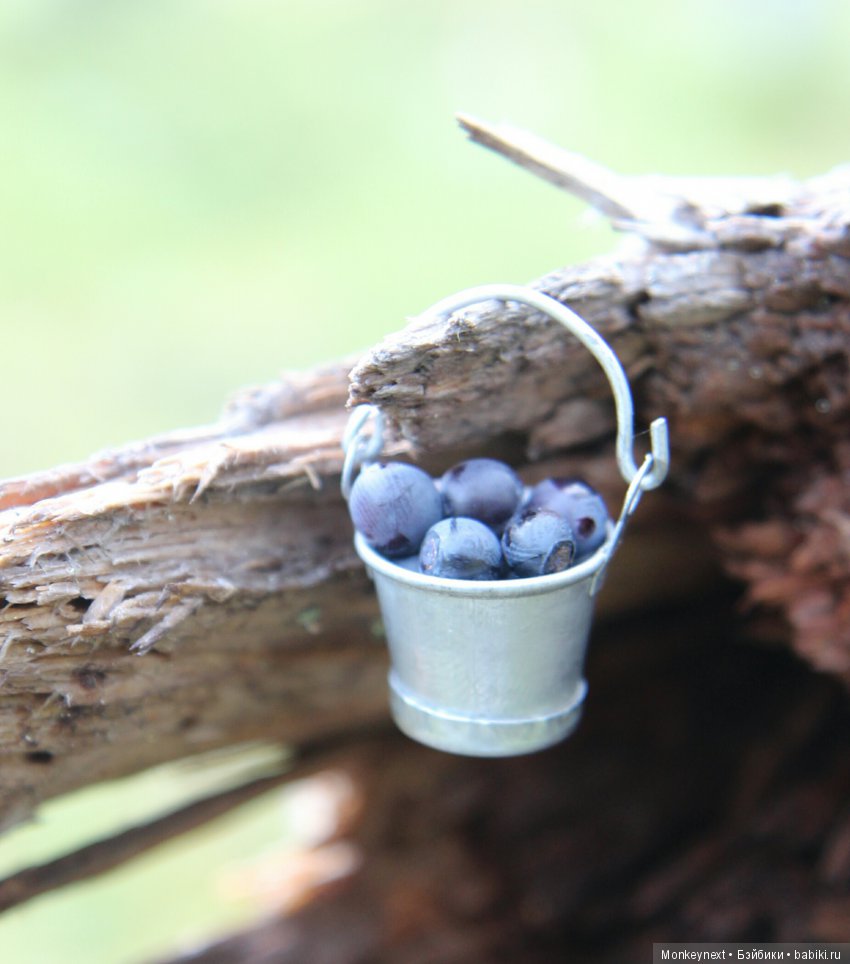 На даче. Часть 3. Веня, Варя делают запасы на зиму