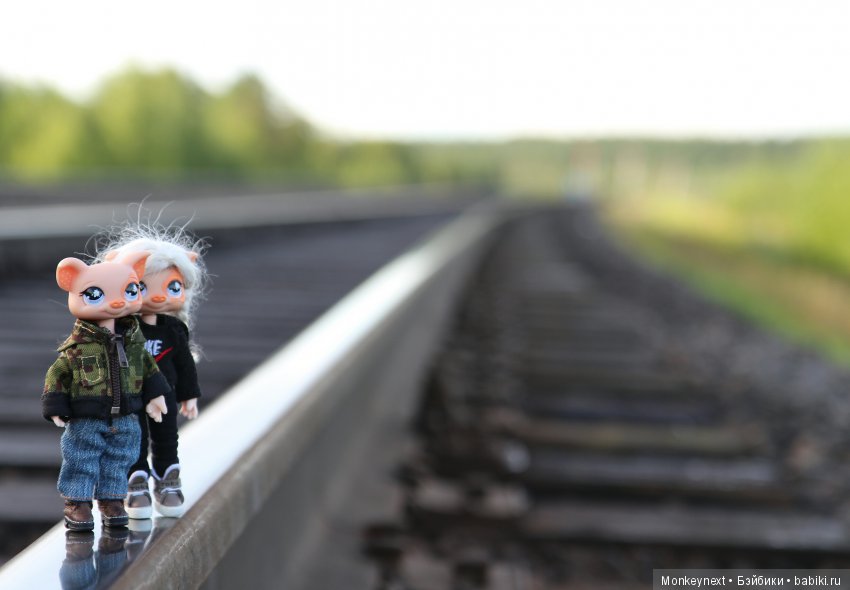 На даче. Часть 3. Веня, Варя делают запасы на зиму