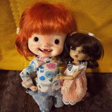 С 8 Марта от моих девочек!