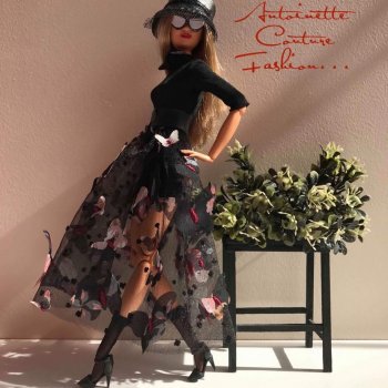 Шляпка, джемпер и юбка