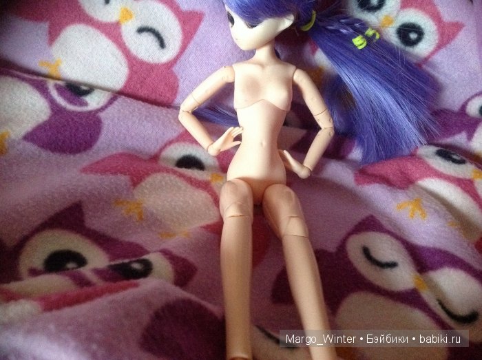 Я очень старалась ответственно подходить к выбору , и решила взять мягкое тело 23 см, но затем в интернете прочитала несколько плохих отзывов по поводу этого тела и стала думать "может твёрдое лучше?" Но в последний момент решилась на мягкое , и не прогадала! Как оказалась штырек на теле как шайба и поэтому его не надо будет подпиливать.