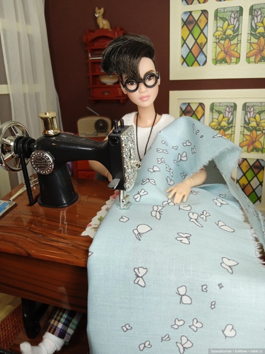 Ателье для кукол "Мышкин дом". Платье для принцессы (фото 3)