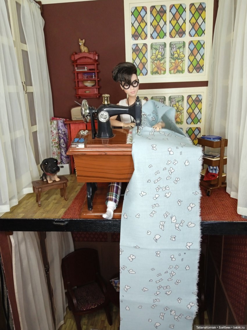 Ателье для кукол "Мышкин дом". Платье для принцессы (фото 4)