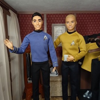 Ателье для кукол "Мышкин дом" и капитан Звёздного флота.