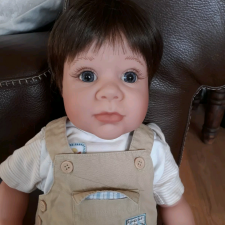 Помогите определить куклу Lee Middleton