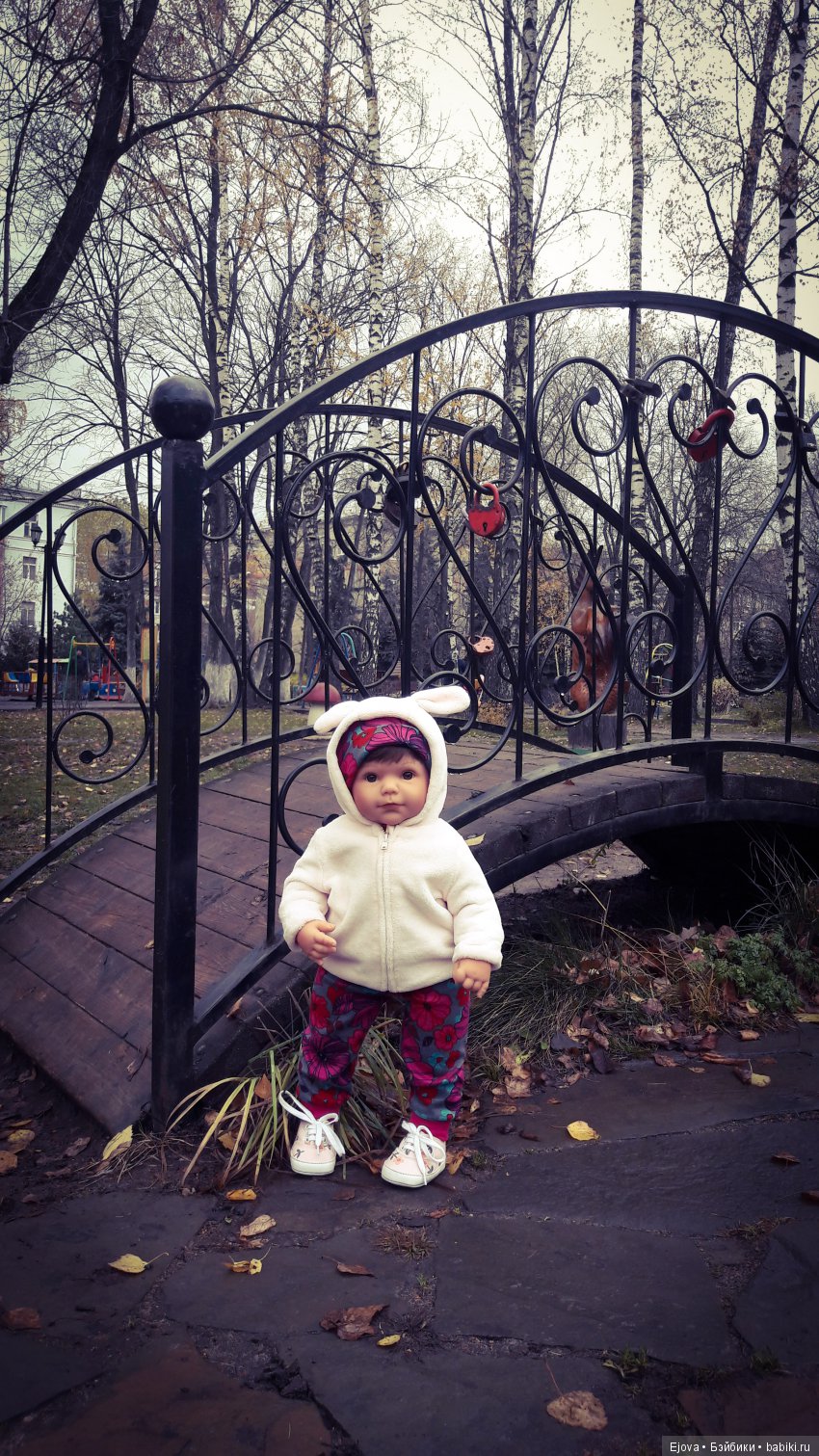 Lee Middleton School days - Прогулка (фото 3)