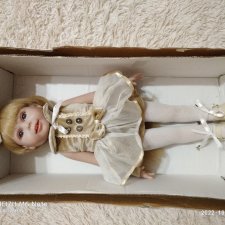 Новая, красивая, размера Готц 50 см, волосы длинные, паричек.