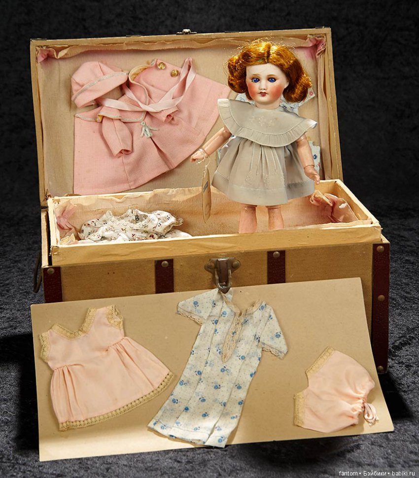 Bebe по SFBJ с оригинальным сундучком и приданым, около 1920г.