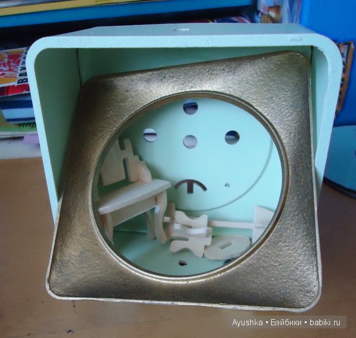 Кто живет в будильнике? Императрица (фото 2)