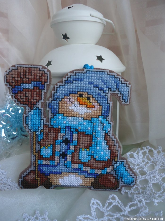 Новогодние украшения с вышивкой