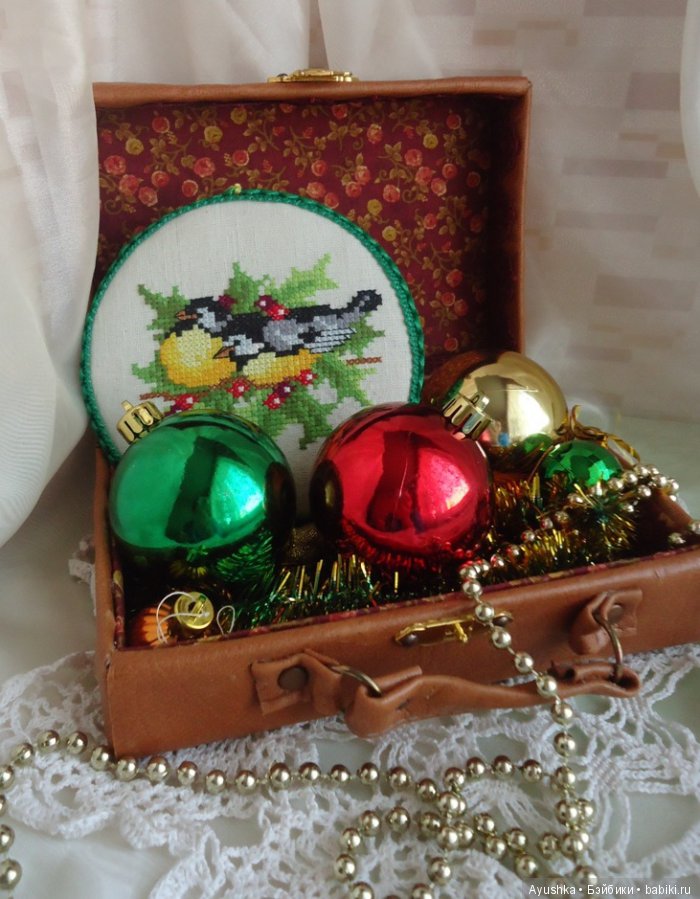 Новогодние украшения с вышивкой