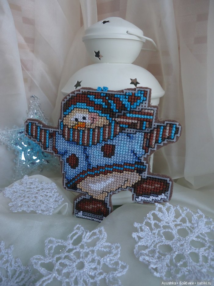 Новогодние украшения с вышивкой (фото 10)