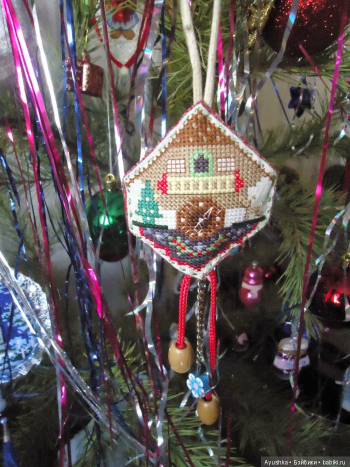 Новогодние украшения с вышивкой