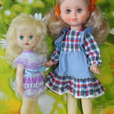 Две красивые куколки лотом.