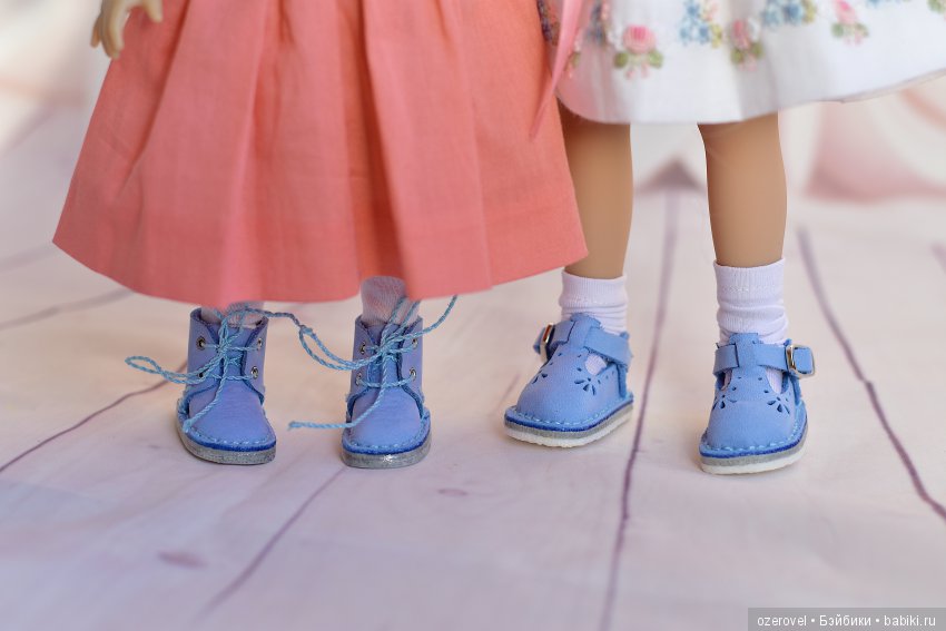 Куклы тоже любят новую обувь - 2