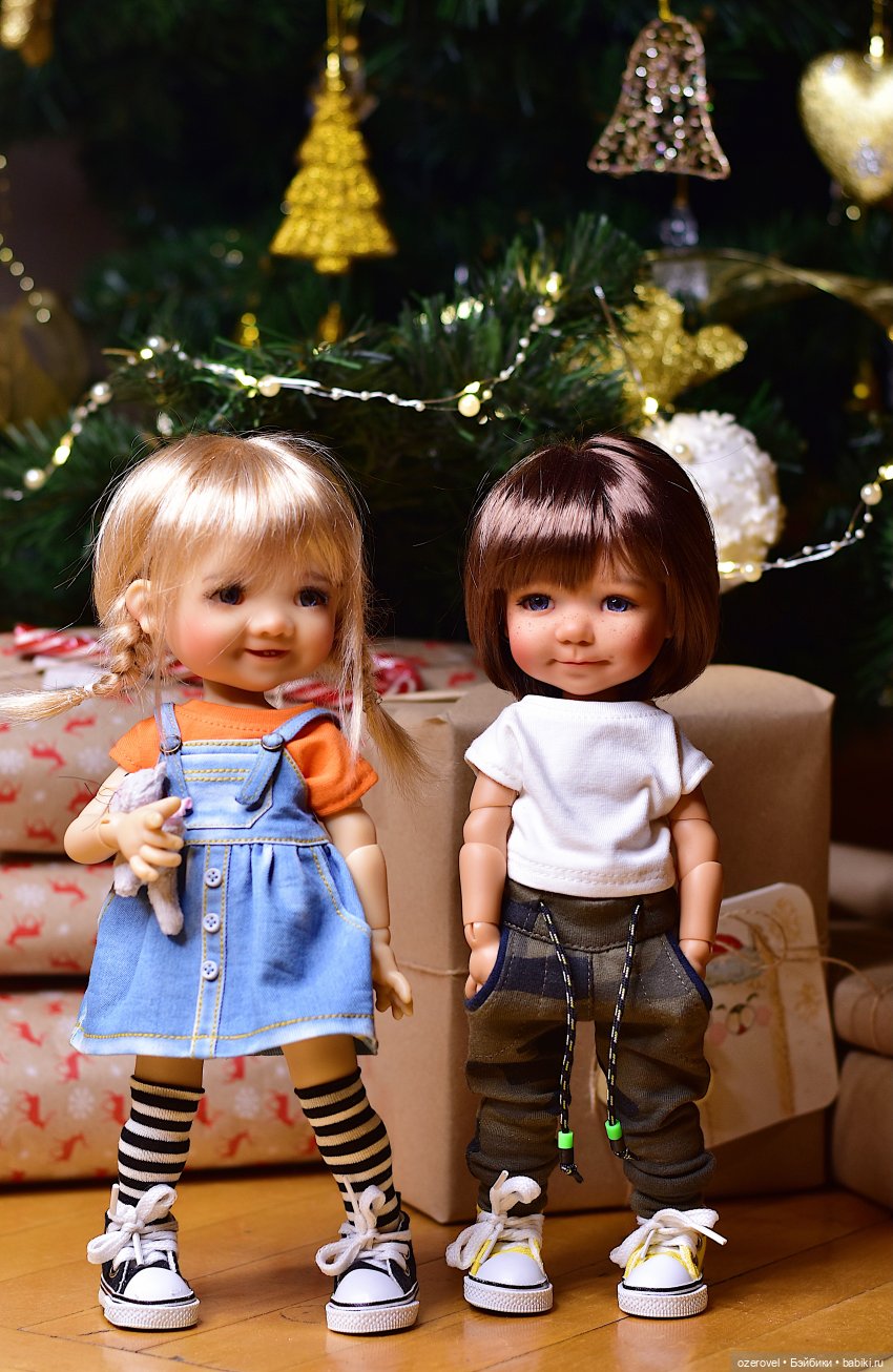 Елку нарядили, подарки приготовили.. устали.. присели отдохнуть | Бэйбики Елку нарядили, подарки приготовили.. устали.. присели отдохнуть (фото 3)