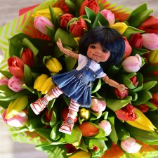 Кто сказал, что куклы не любят цветы?!