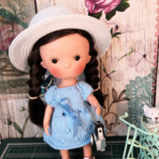 Miss Minis от Llorens, чья обувь и одежда им подходит