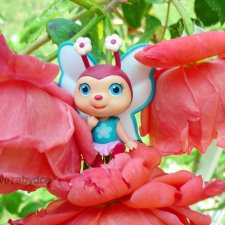 Фигурки,мелкие куколки.Вы любите ими играть