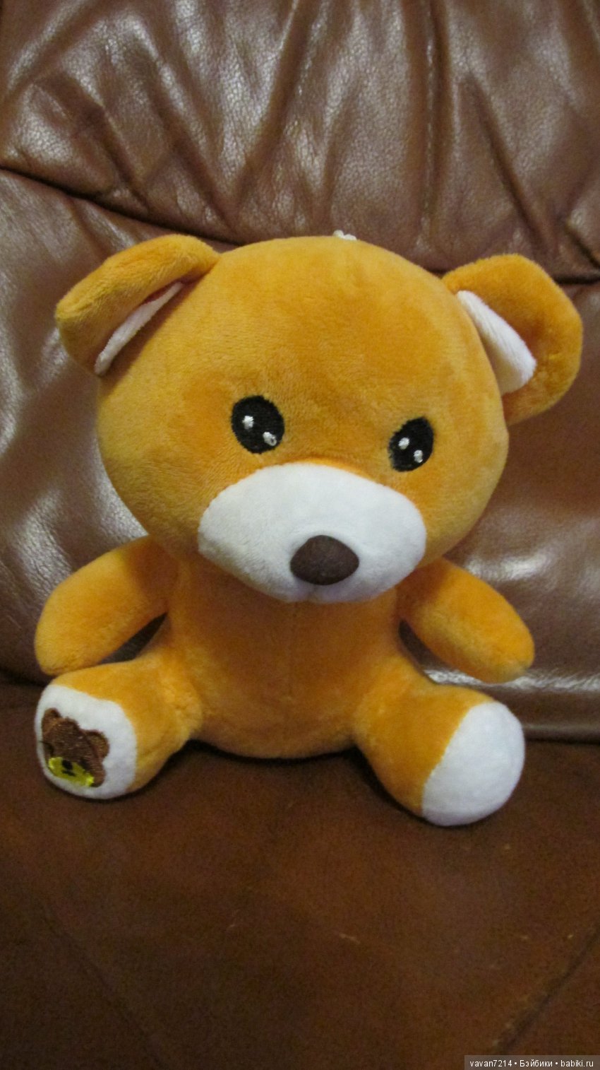 К Маше приехал Мишка в рюкзаке! Из одежды - тоненький шарфик и всё