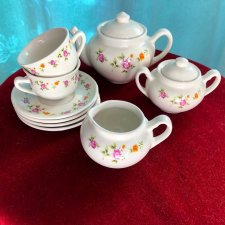 Детский игрушечный чайный сервиз винтаж