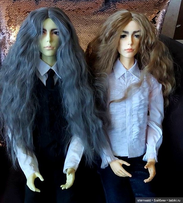 Ваня слева. Анри справа.