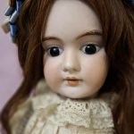 Антикварная кукла неизвестного производителя