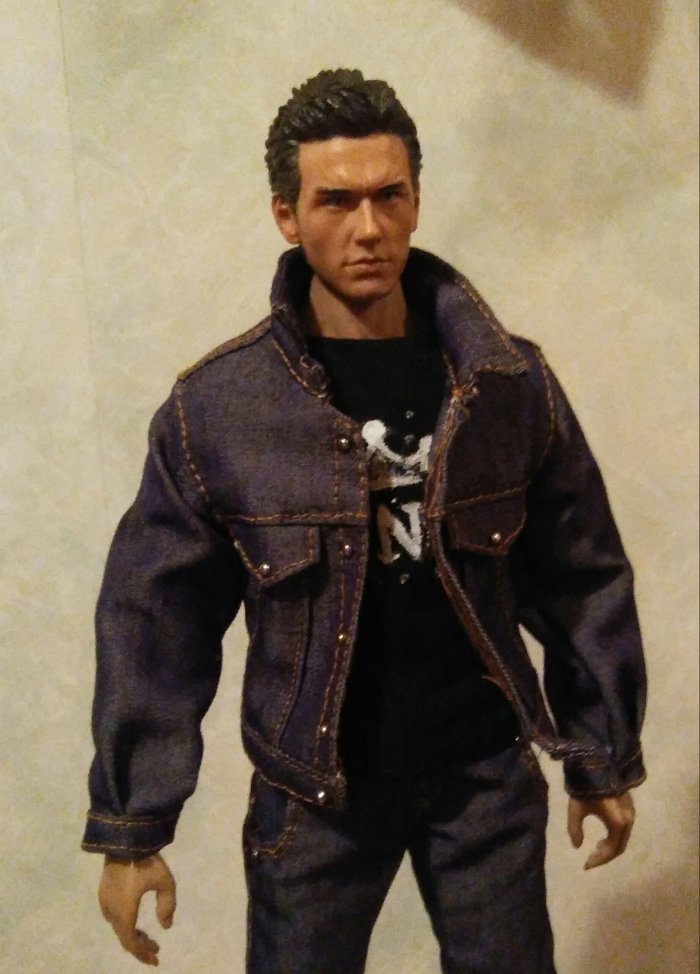 Франко готовится к свиданию, Phicen