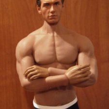 Франко готовится к свиданию, Phicen