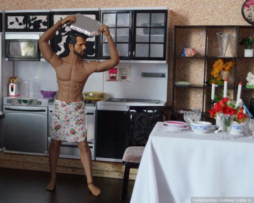 С наступающим, дорогие дамы! Амир. Phicen