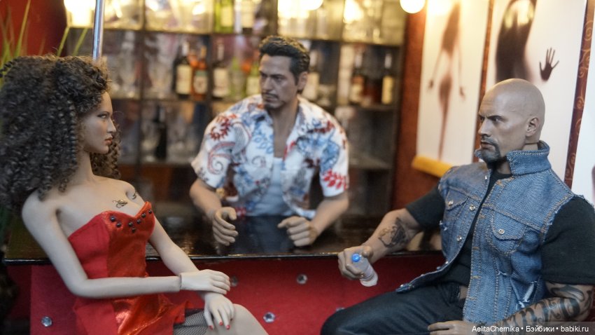 В баре — Куклы Phicen (TBLeague/Фицен): бесшовные тела