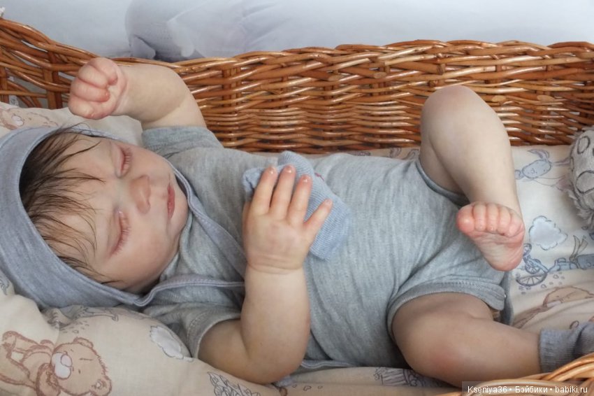 Как же я люблю реаликов! Realborn Charles Asleep