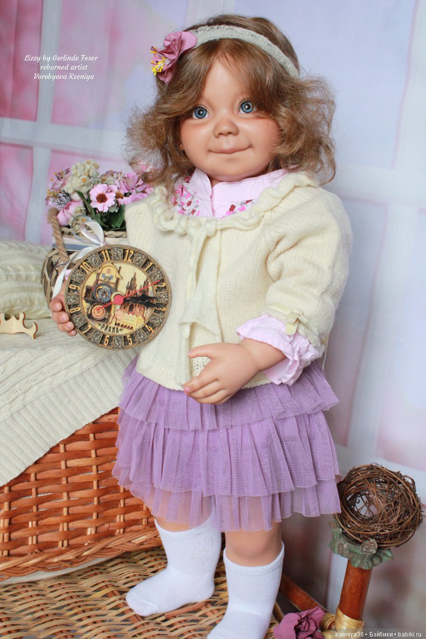 Ни разу не видела кукол из этого молда, поэтому купила его и