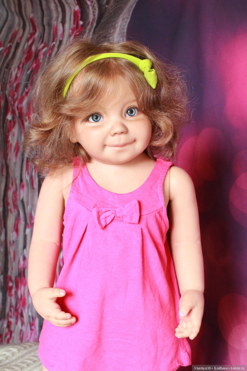 Ни разу не видела кукол из этого молда, поэтому купила его и