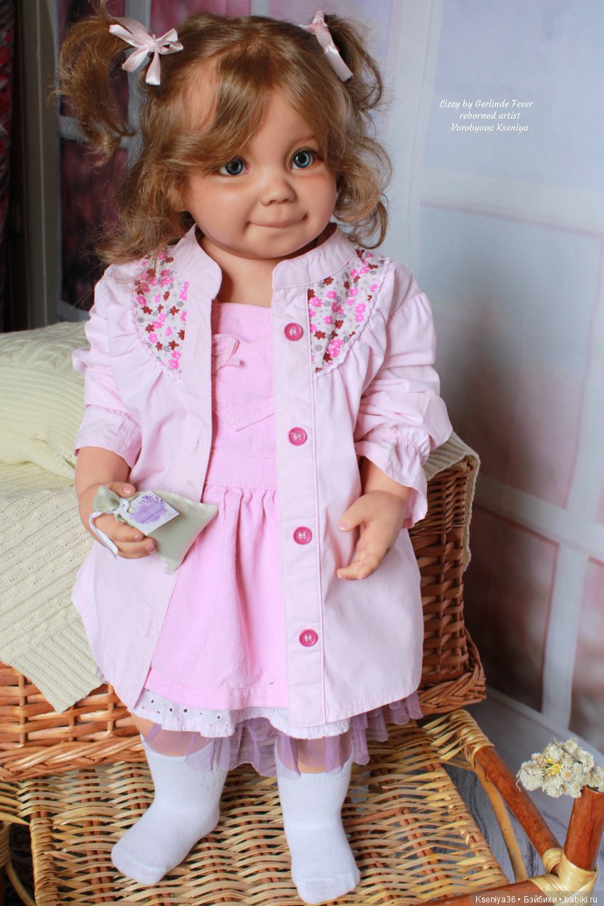 Ни разу не видела кукол из этого молда, поэтому купила его и