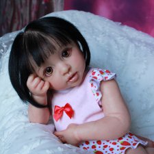 Три версии непохожих малышей из одного молда