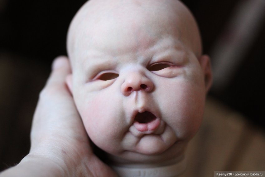 Чудесный, невероятно реалистичный малыш