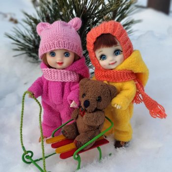 Про Анютку, Аришку и мишку)