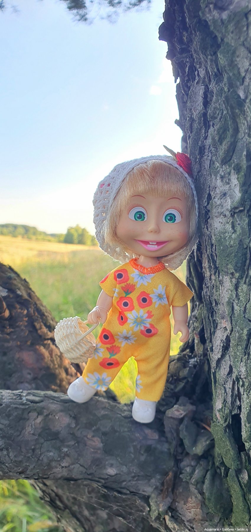 Машка в лесу — Куклы Маша и Медведь (Simba): Маша в кармашке