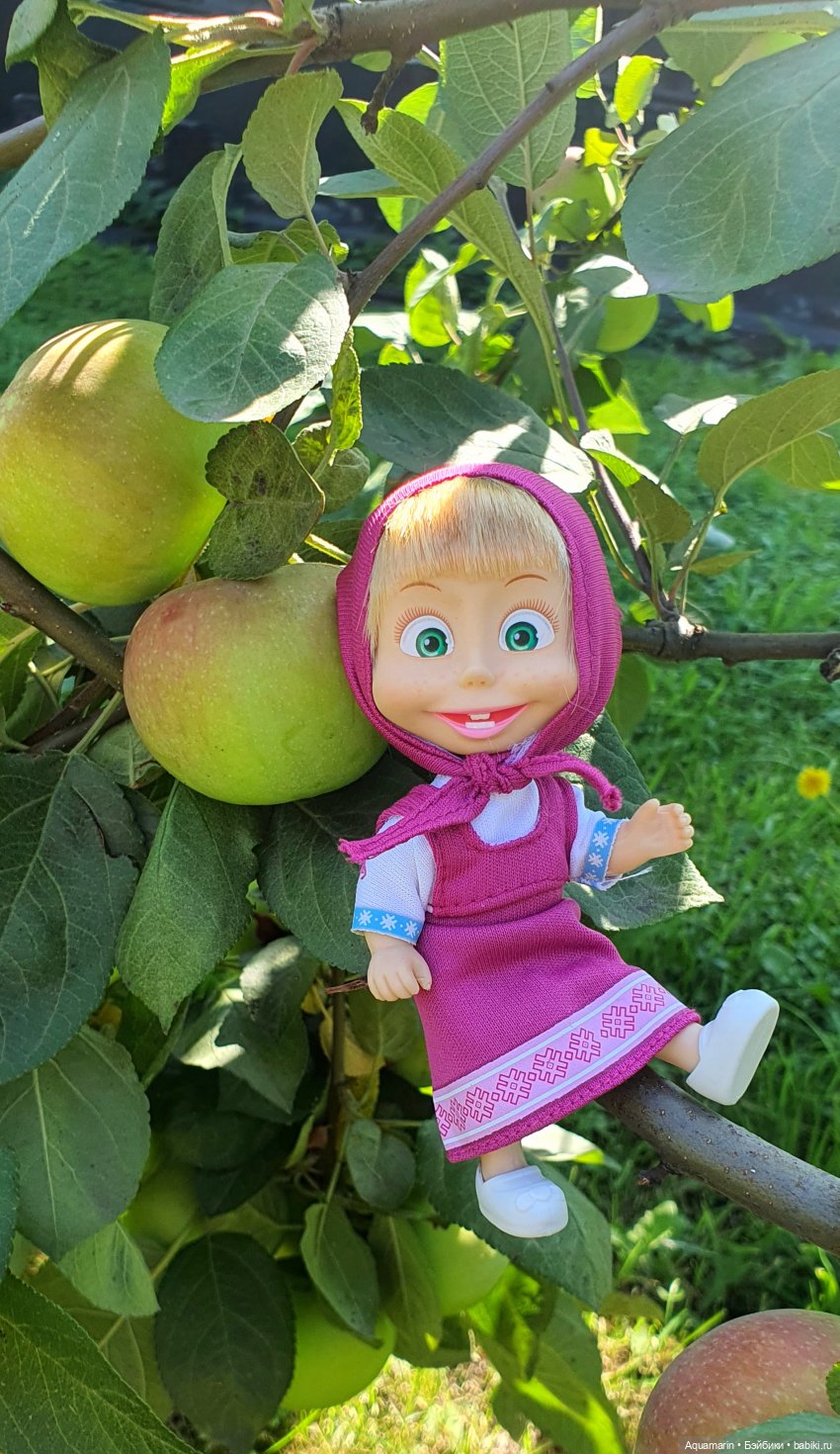 Лето, ах, лето — Куклы Маша и Медведь (Simba): Маша в кармашке (фото 6)