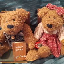 Мишки-подставки для книг