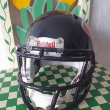 Кукольный шлем