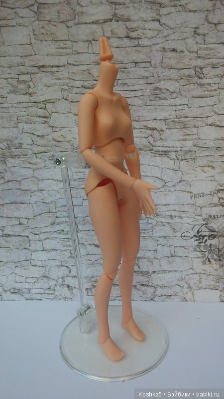 Obitsu и Azone - Подставки для кукол: сравнение (фото 8)