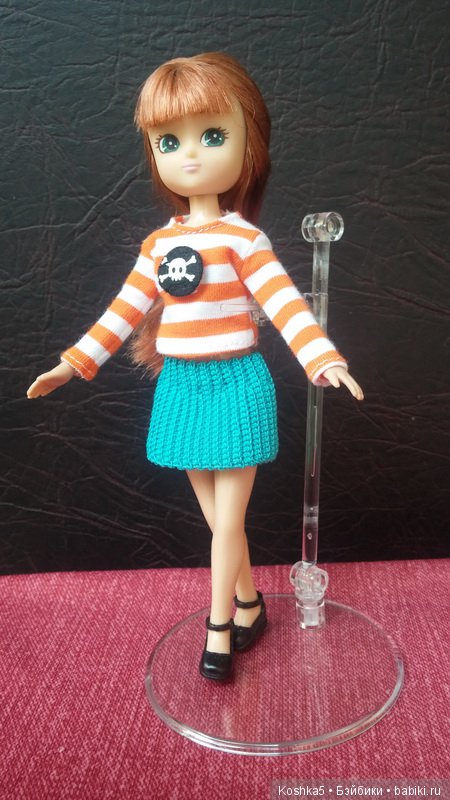 Obitsu и Azone - Подставки для кукол: сравнение (фото 6)