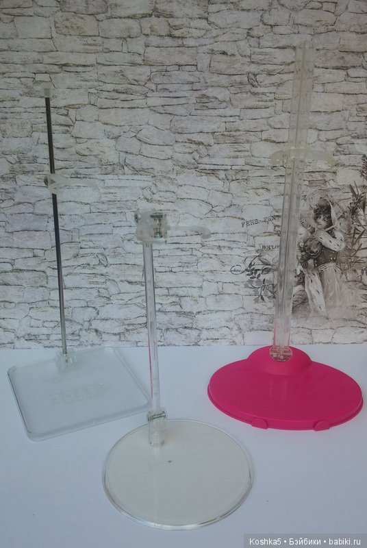 Obitsu и Azone - Подставки для кукол: сравнение