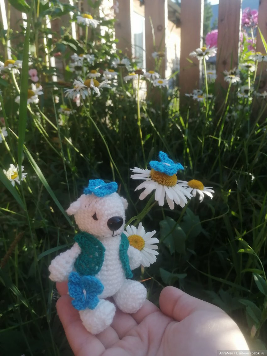 Умка на прогулке — Вязаные игрушки и амигуруми: крючком (фото 2)